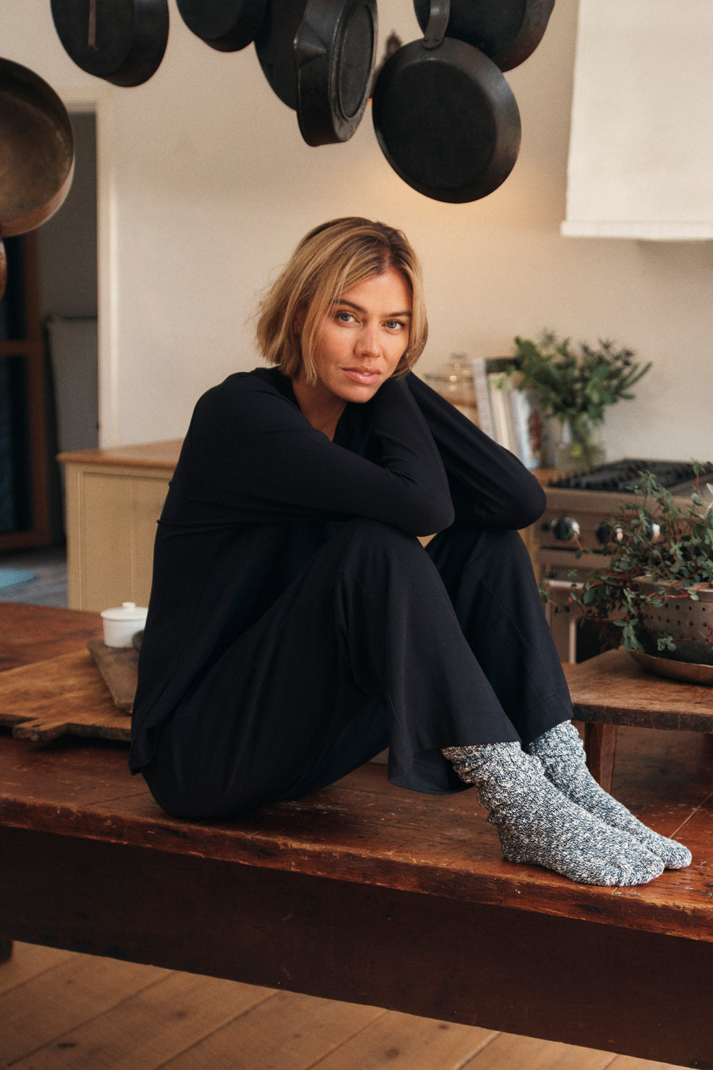 Relax Pants Set in Black - Main Image 2