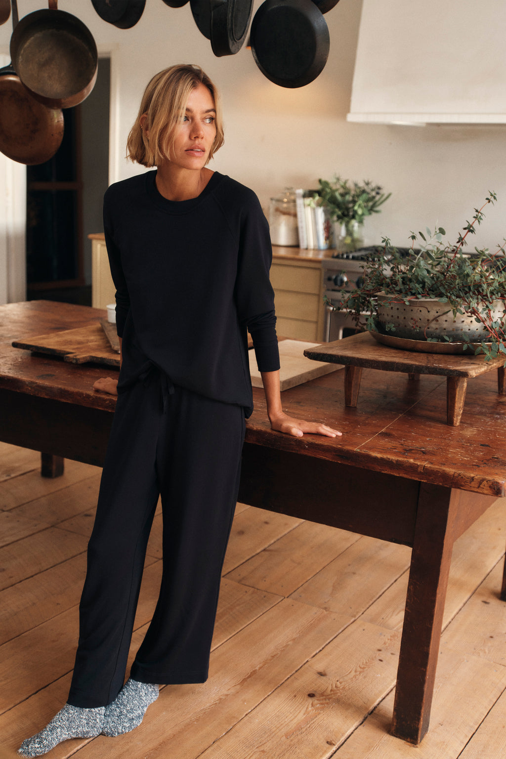 Relax Pants Set in Black - Main Image 3